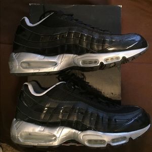 Nike Shoes - Air Max 95 Air Attack Nike Shoes - Air Max 95 Air Attack